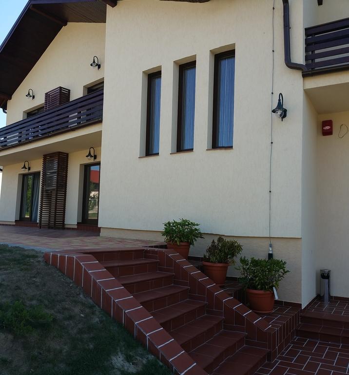 Pensiunea Berna Bacău Exteriör bild
