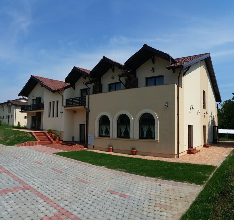 Pensiunea Berna Bacău Exteriör bild