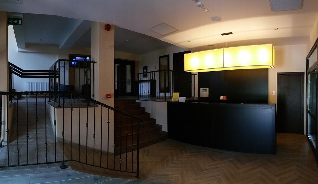 Pensiunea Berna Bacău Exteriör bild